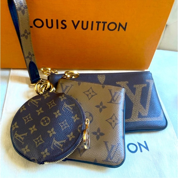 🔥Authentic LOUIS VUITTON Giant Trio Pouch - Picture 2 of 8